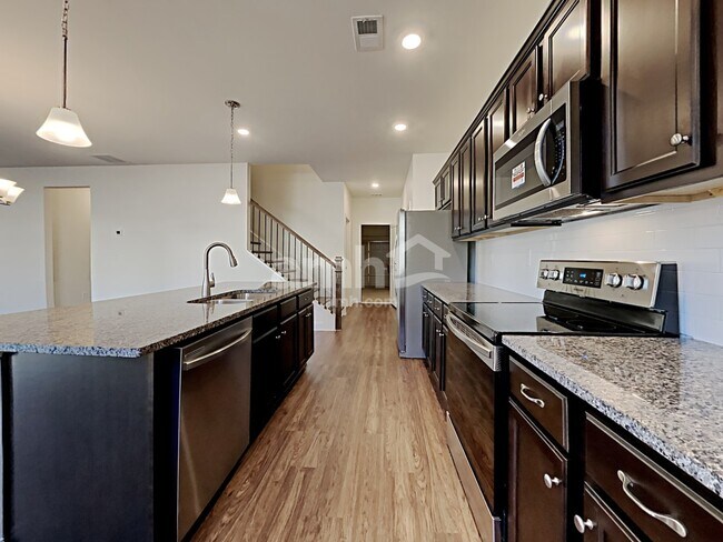 Building Photo - 108 Fairway Crossing Way