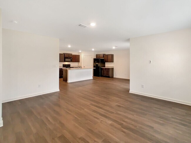 Building Photo - Available July 16th!!! Newly Built 4 Bedro...