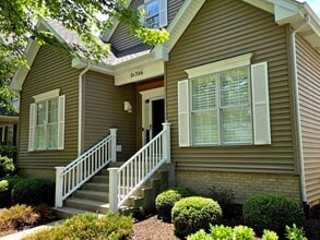 Building Photo - 0N306 Hilts Dr