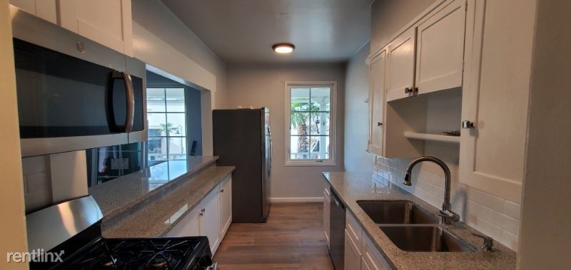 Primary Photo - 4930 Carpinteria Ave