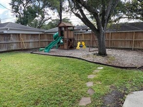 Building Photo - 5519 Queensloch Dr