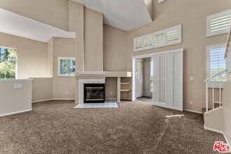Building Photo - 1010 S Farralon Ln