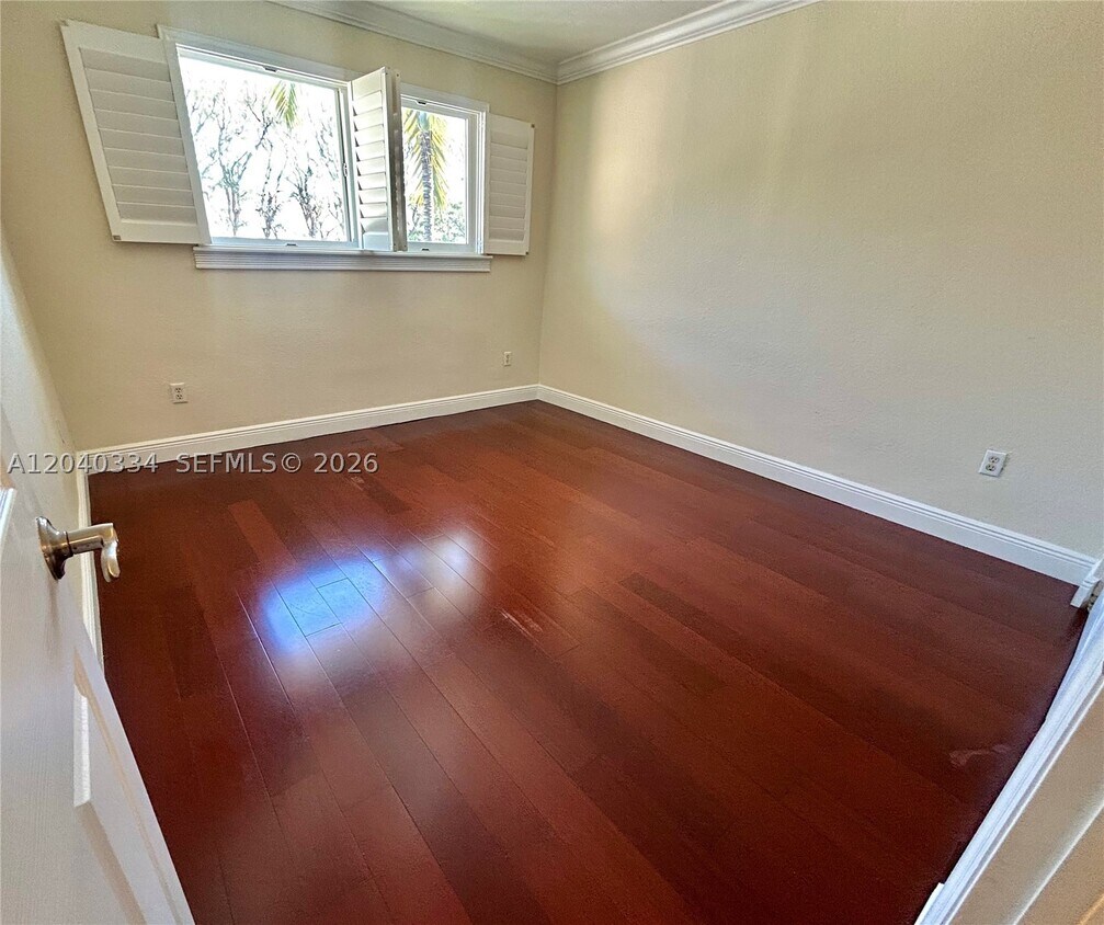 Building Photo - 14500 SW 88th Ave