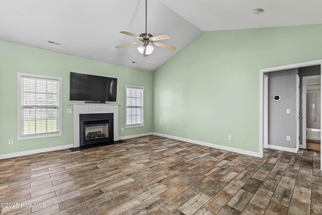 Building Photo - 116 Moonstone Ct