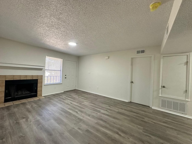 Foto del edificio - 410 Oakwood Ave