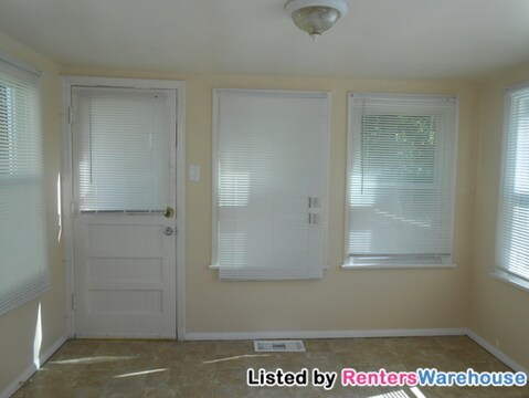Building Photo - 8014 Patterson Dr