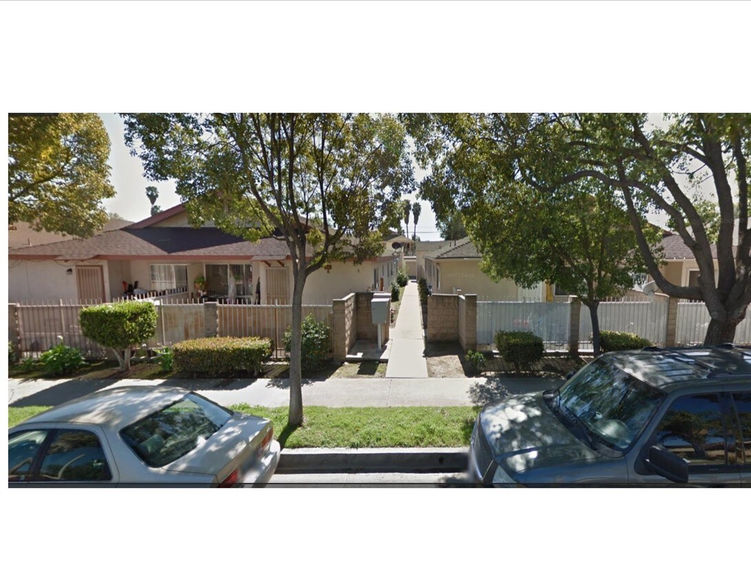 Foto del edificio - 3030 Garnet Ln