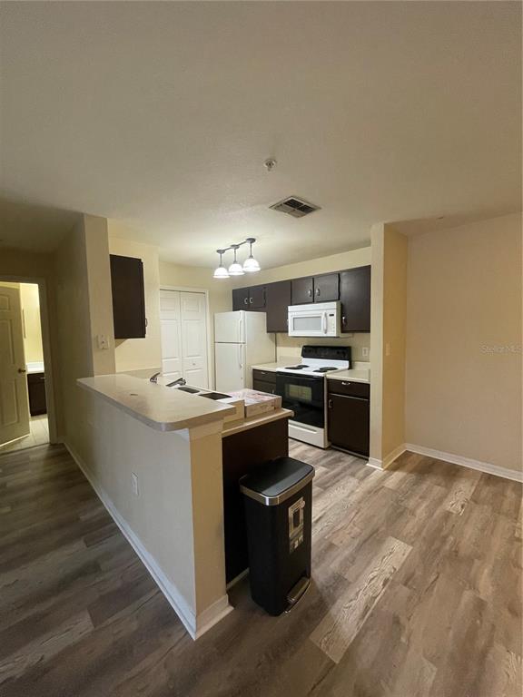 Foto del edificio - 5451 Vineland Rd