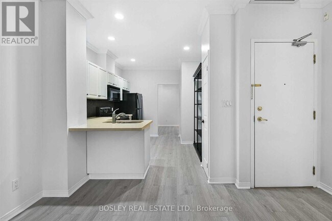 Photo du bâtiment - 600 Eglinton Ave E