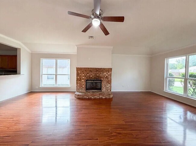 Building Photo - 2324 Glenhaven Dr