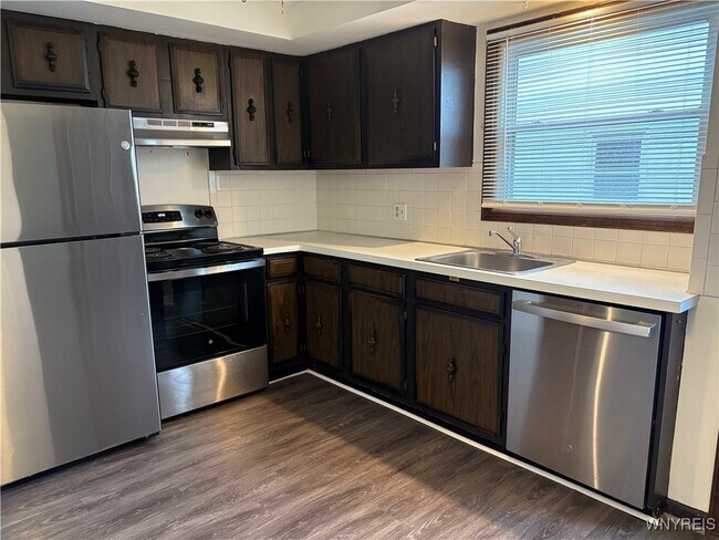 Foto del edificio - 427 Kaymar Dr