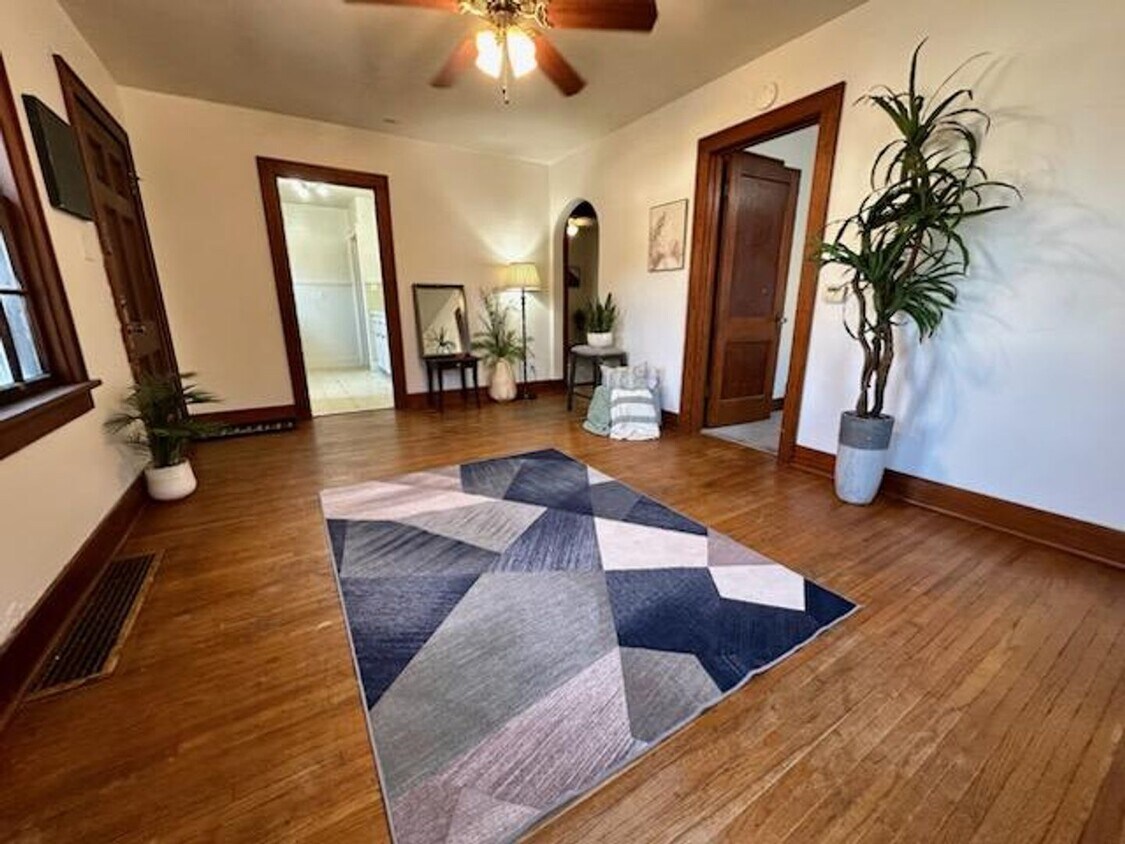 Primary Photo - 2 bed, 1 bath home for rent in Waterloo