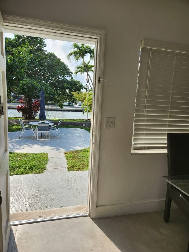 Photo - 467 Golden Isles Dr House