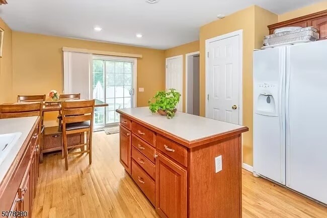 Foto del edificio - 112 Peapack Rd