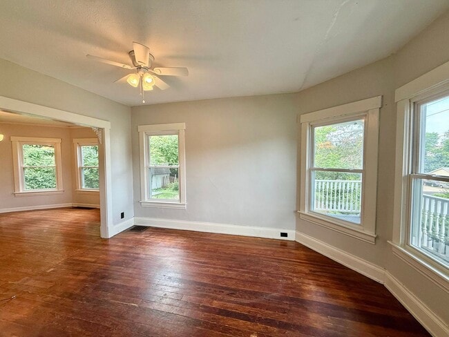 Building Photo - 210 O Bannon Ave