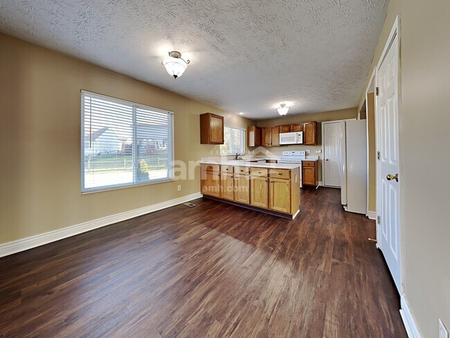 Building Photo - 25 Wheatmore Ct