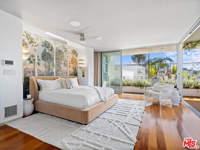 Foto del edificio - 748 Palms Blvd