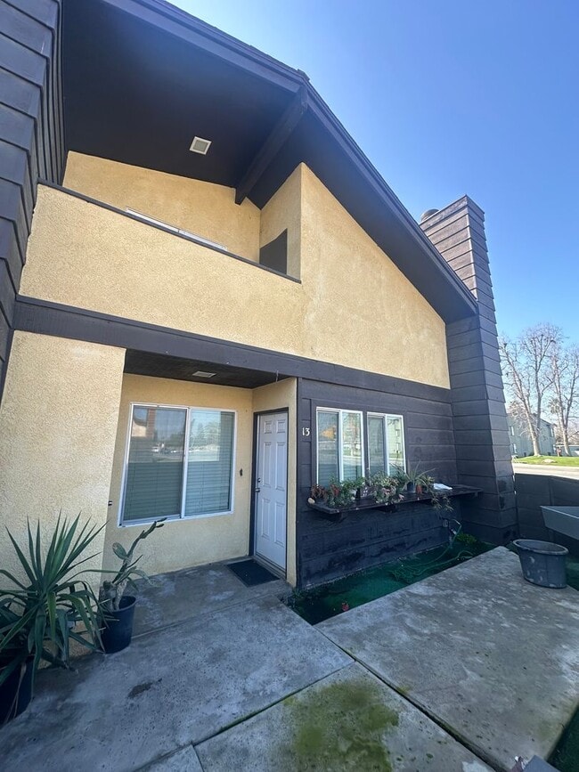 Building Photo - 3600 Ashe Rd