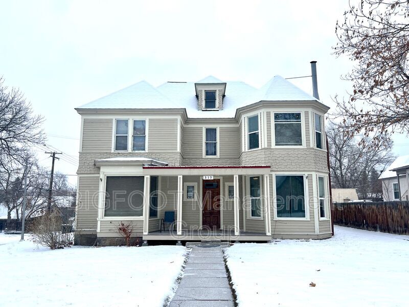 Primary Photo - 319 N Rodney St