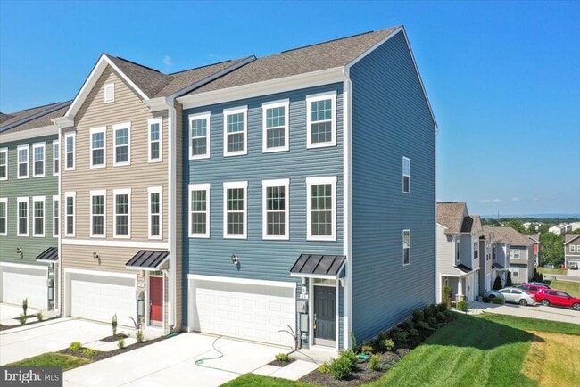 Building Photo - 64 Stafford Pl
