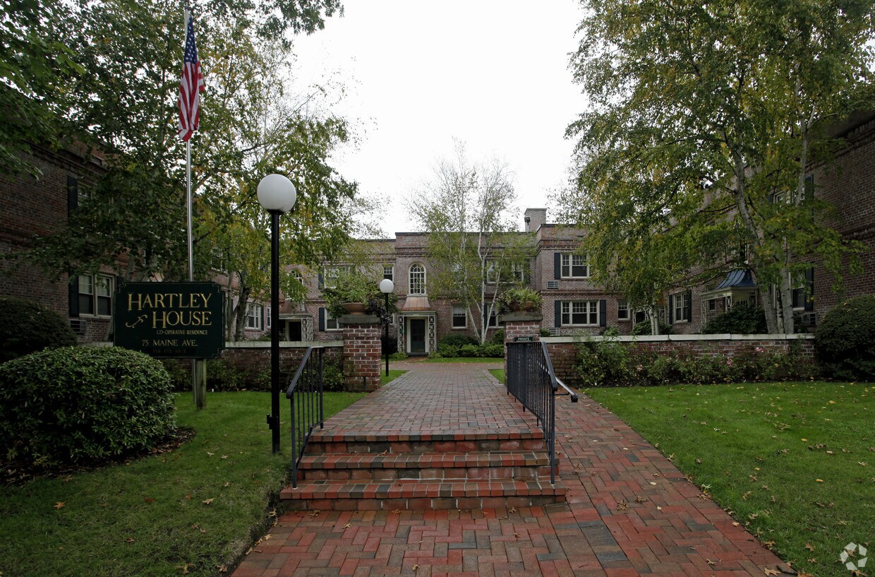 Hartley House Apartments in Rockville Centre, NY