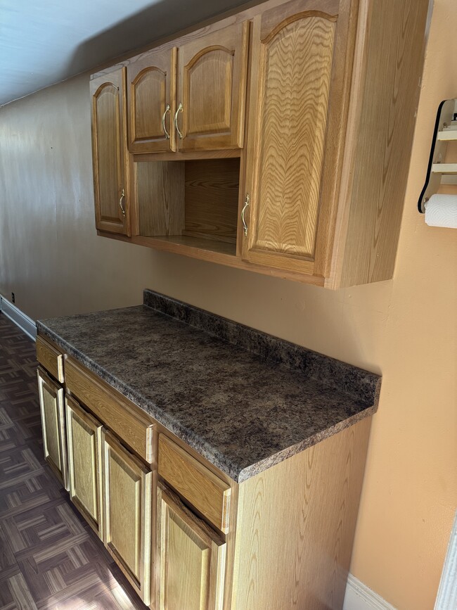 Kitchen - 476 E 33rd St