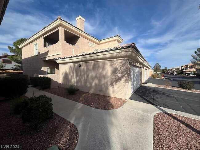 Building Photo - 6908 Dorita Ave