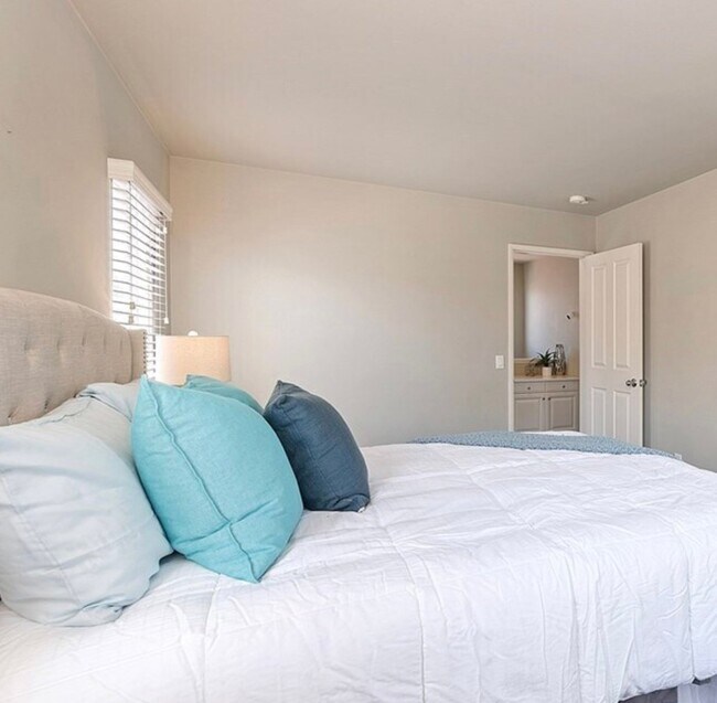 Foto del edificio - 13668 Amberview Pl