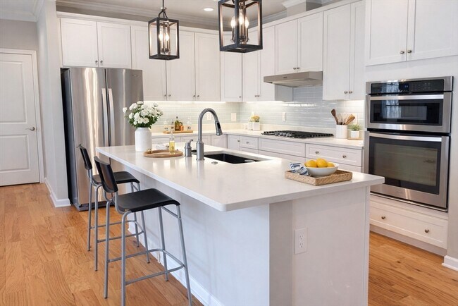 Foto del edificio - 198 Stonehaven Dr