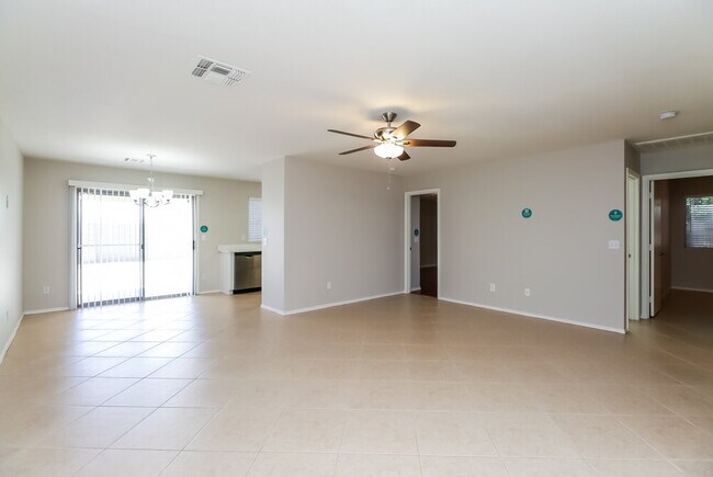 Foto del edificio - 10427 E Bramble Ave