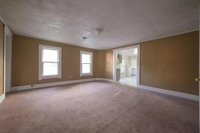 Building Photo - 3482 W 49th St