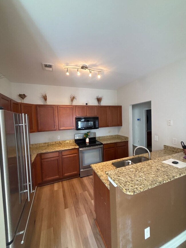 Building Photo - 657 Cornerstone Cir