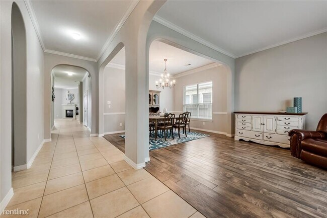Building Photo - 8015 Riverine Terrace Ct