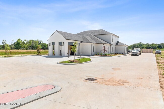 Building Photo - 1102 Apollo Rd