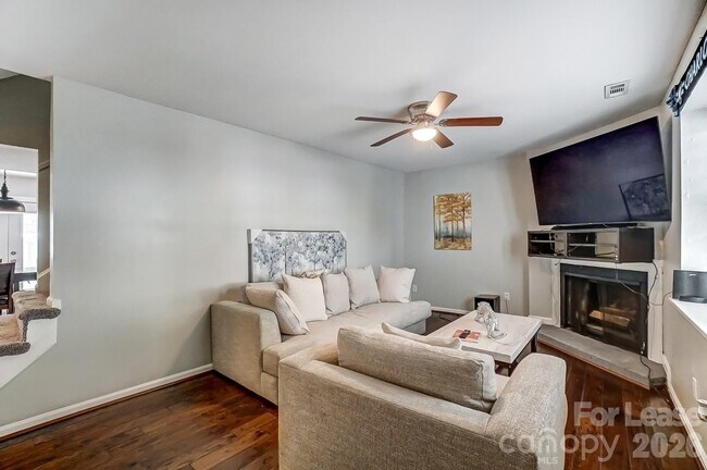 Foto del edificio - 8518 Castle Pine Ct