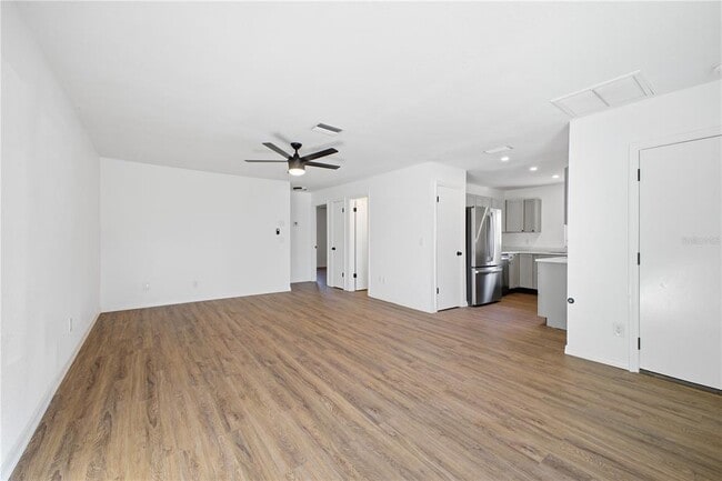 Building Photo - 603 61st Ave Terrace E