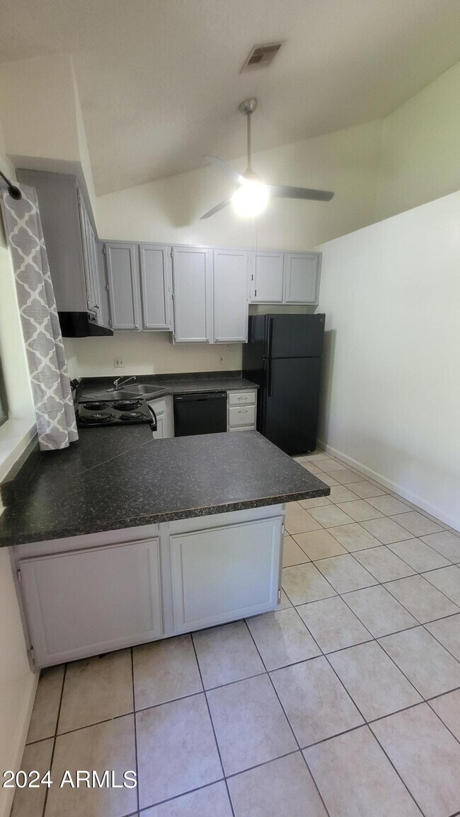 Building Photo - 18811 N 19th Ave