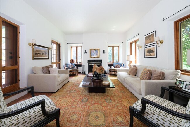 Foto del edificio - 10 Ridge Pl