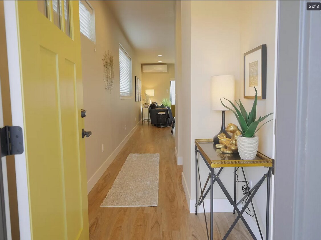 Foto principal - 1096 E Fairhaven Ave