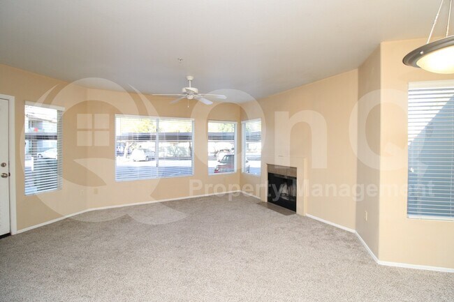 Building Photo - 1825 W Ray Rd