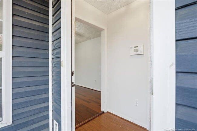 Foto del edificio - 419 Northwoods Dr