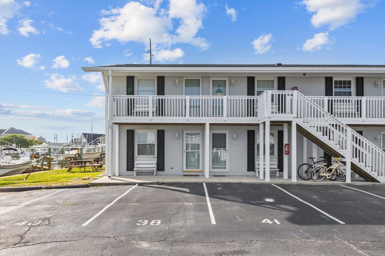 127 Old Cswy Rd, Morehead City, NC 28557 House Rental in Morehead