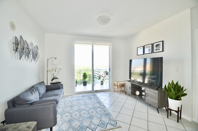 Building Photo - 3500 Coral Way