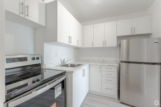 3 chambres, 1 salle de bain - Cuisine - Cedar-Wentworth Apartments