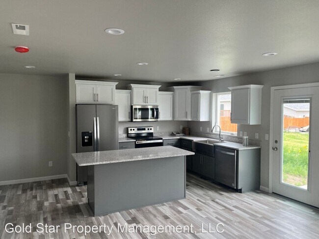 Building Photo - 3 br, 2.5 bath House - 106 Marshall Loop