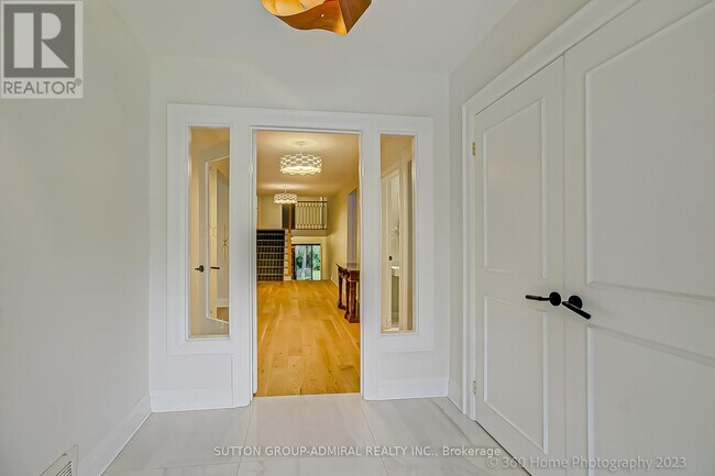 Photo du bâtiment - 47 Waterloo Ave