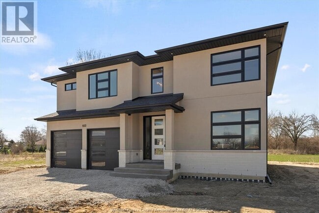 Building Photo - 2556 Mayfair South Ave