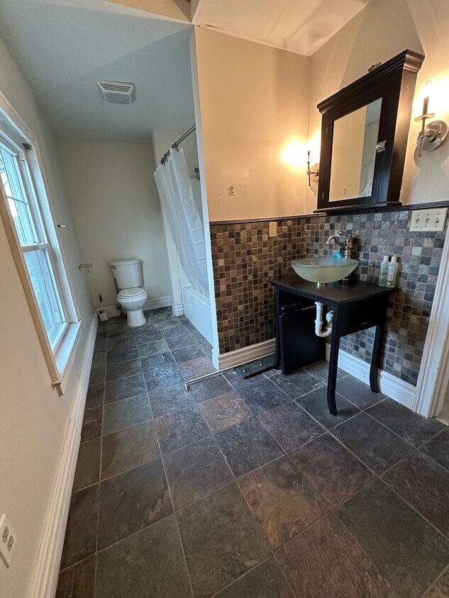 Foto principal - 322 S Elm Ave