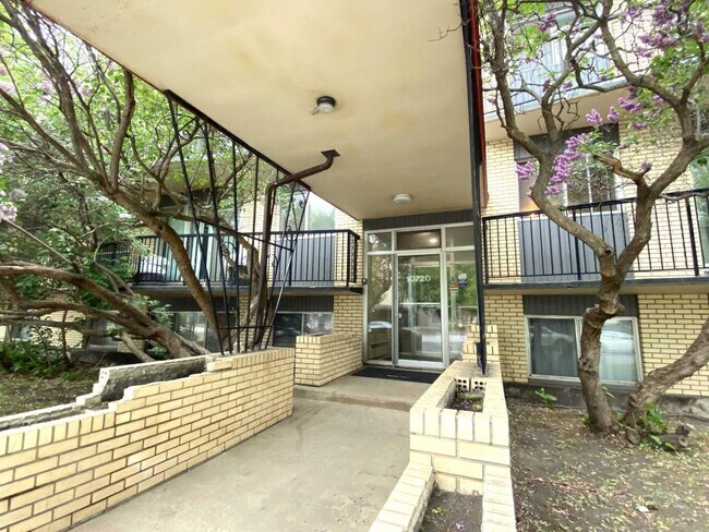 Photo du bâtiment - Waselenak Place