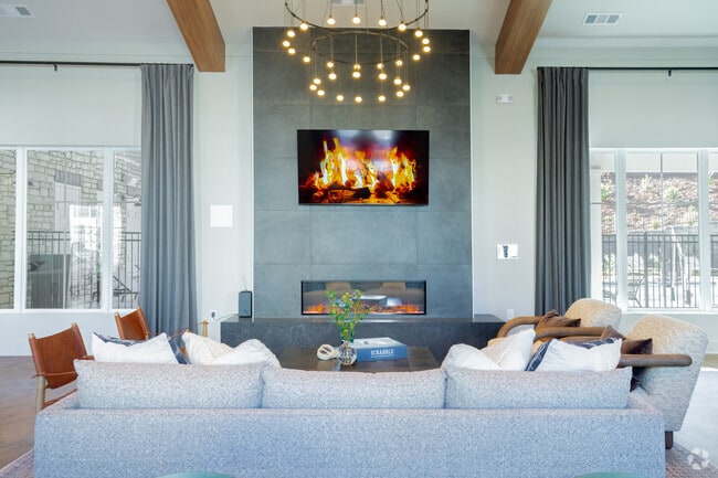 Club Room - Madison Overlook